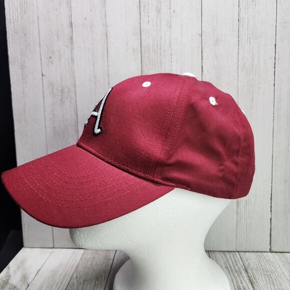 University Of Arkansas Razorbacks Baseball Cap Hat Red Captivating Headgear - Picture 2 of 7